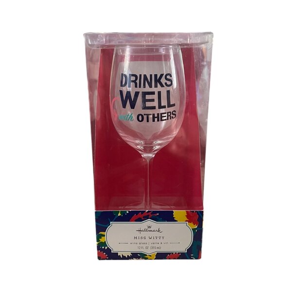 Hallmark Miss Witty Wine Glass 12 Oz "Drinks Well With Others" Fun Design Giftab - Picture 1 of 8